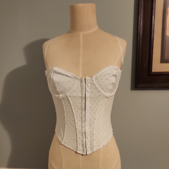 Urban Outfitters Out From Under Size Medium White Corset Bra with Lace-Up Back - Picture 3 of 10